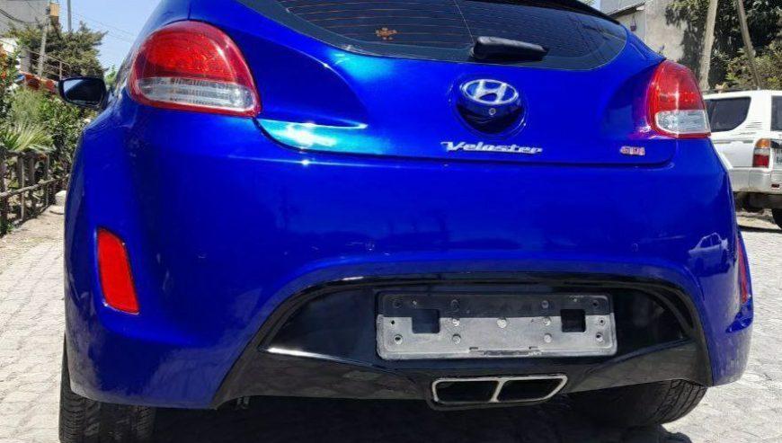 2013 Model-Hyundai Veloster