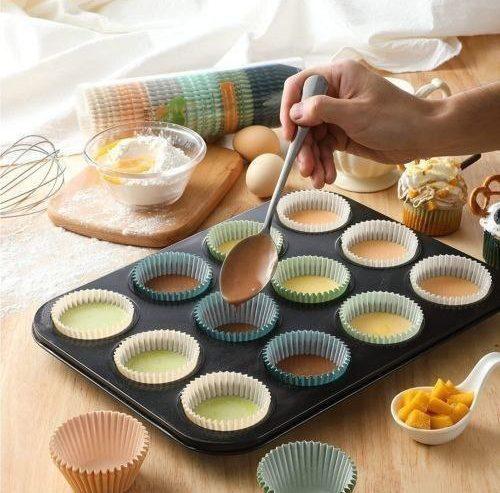  12 Holes Cup + Silicon Baking Molds Muffin Pan