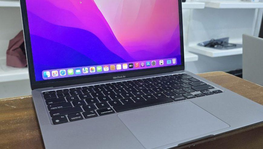 Macbook air M1 2020 Laptop