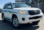 2012 Model-Toyota Landcruiser v8