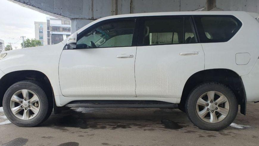 2013 Model-Toyota Landcruiser Prado