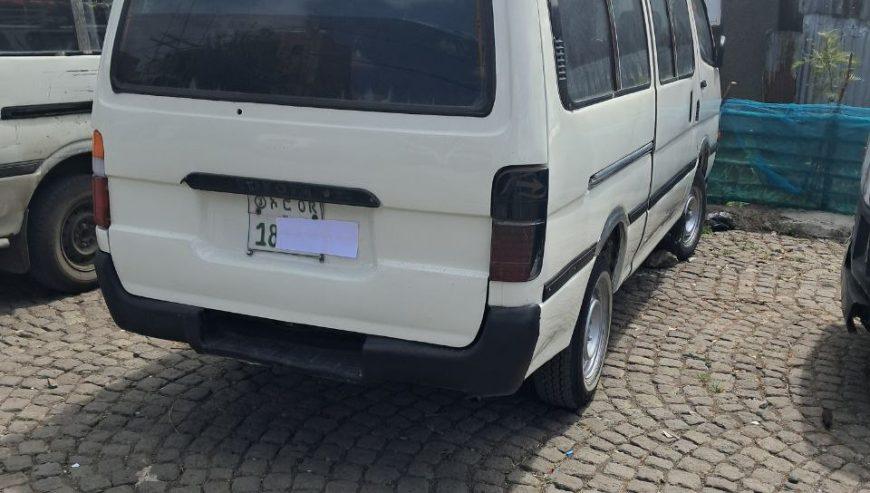 1995 Model-Toyota Hiace 3L