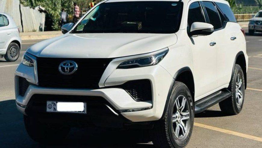 2022 Model-Toyota Fortuner